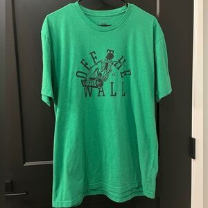 Off The Wall Vans Graphic Tee Size Large